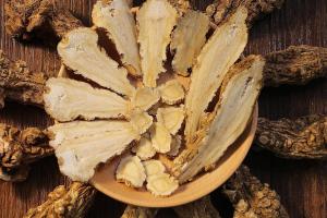 本草食光 | “血家圣药”当归，凭什么让女人离不开它